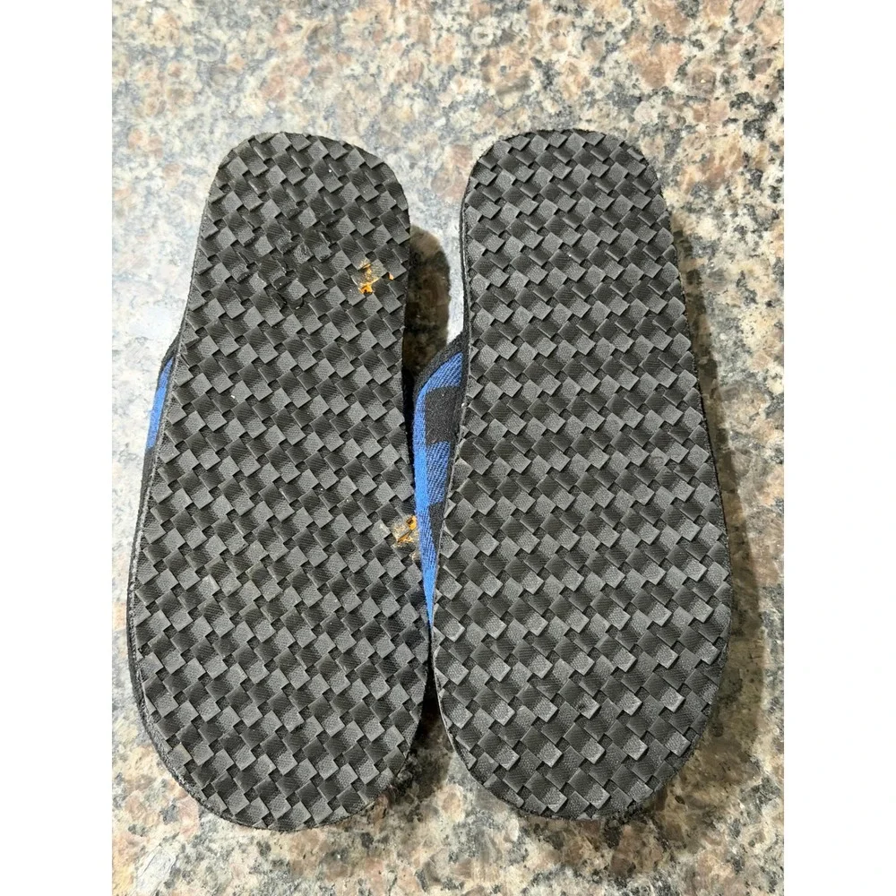 Lucky Brand Kids Blue Buffalo Plaid Faux Fur Lined Scuff Slippers Size 13-1 Y